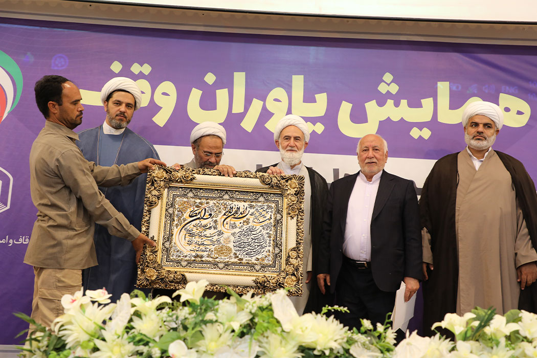 بقاع متبرکه ظرفیت بالای بصیرت افزایی در جامعه هستند