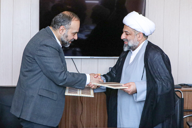 تفاهمنامه همکاری بین بنیادآلاء و دانشگاه امام صادق علیه السلام منعقد شد