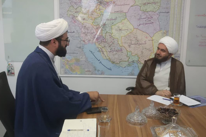 مدیر موسسه ثاقب با حجت الاسلام حاج علی اکبری دیدار و گفتگو کرد