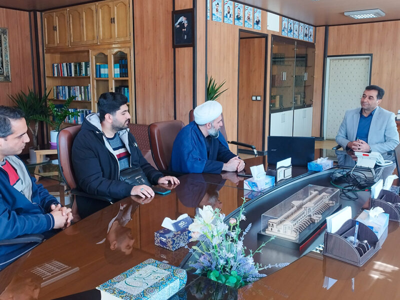 دیدار مدیر مرکز سلاله با مدیرکل آموزش و پرورش استان اصفهان